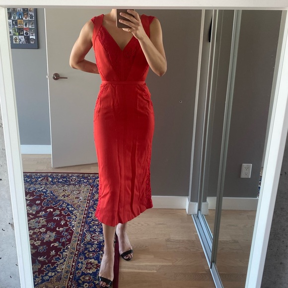 JMENDEL DRESS PURCHASED ON THE REAL REAL. GREAT CONDITION STILL HAS TAGS. - Picture 2 of 3